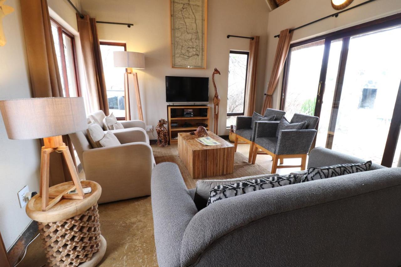 Giraffe Lodge Hoedspruit Exterior photo