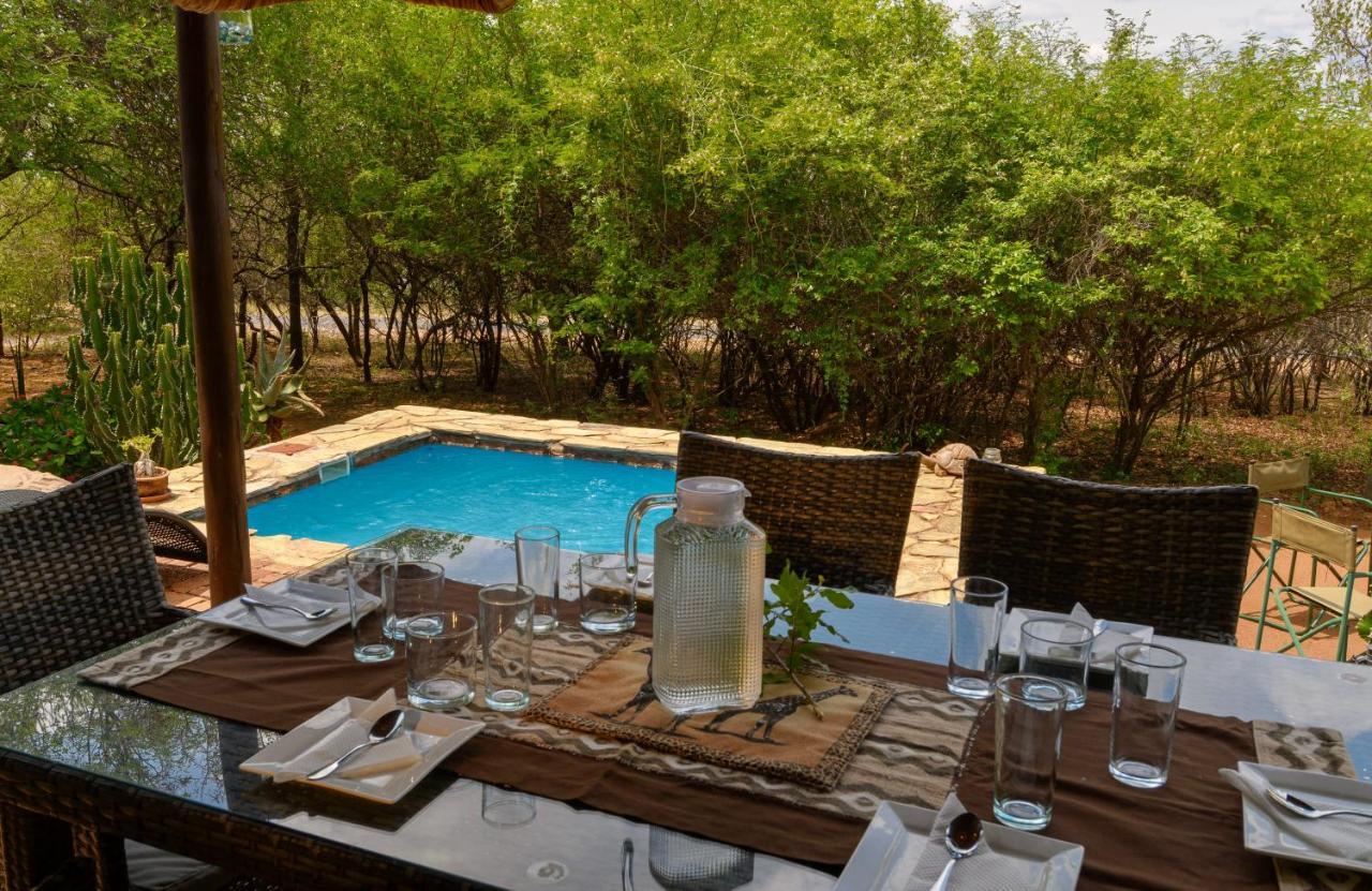 Giraffe Lodge Hoedspruit Exterior photo