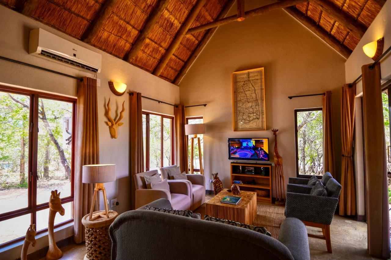 Giraffe Lodge Hoedspruit Exterior photo