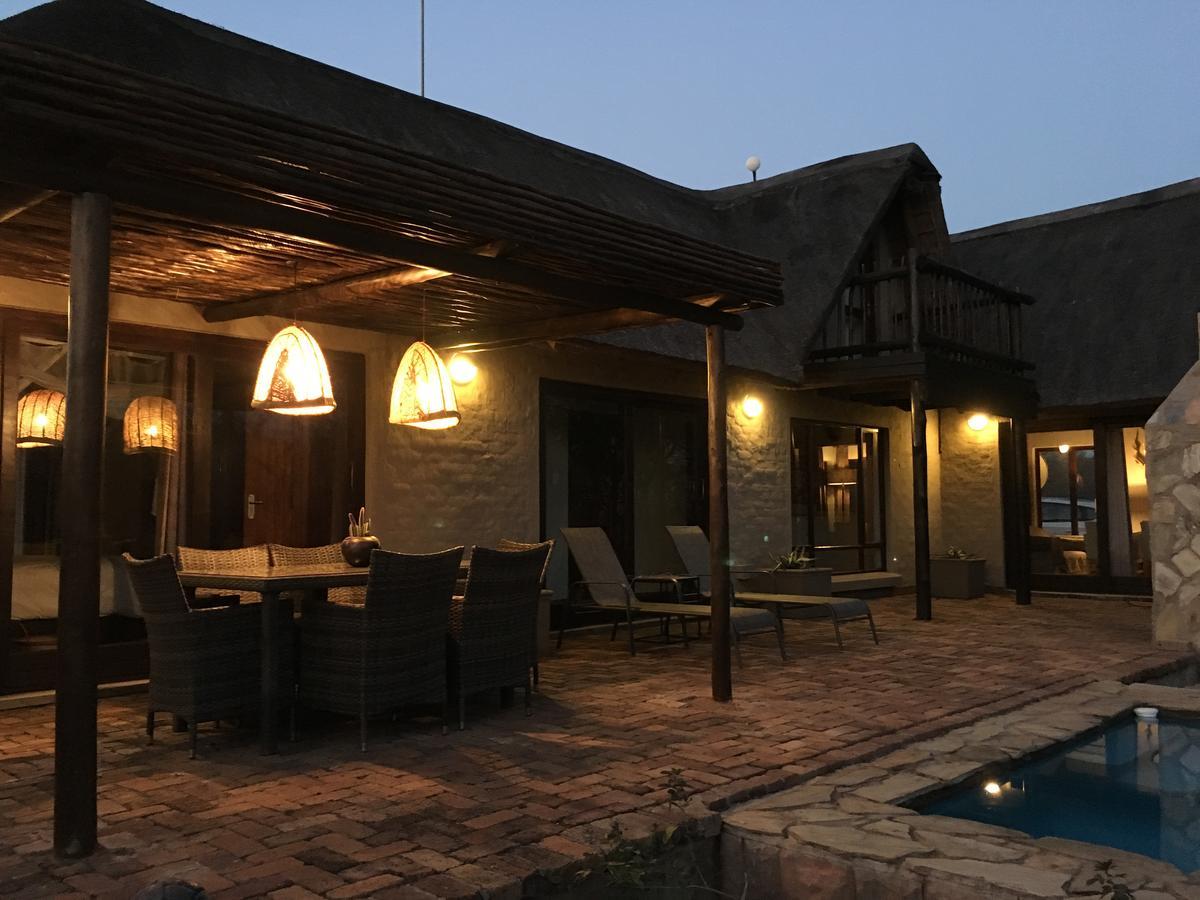 Giraffe Lodge Hoedspruit Exterior photo