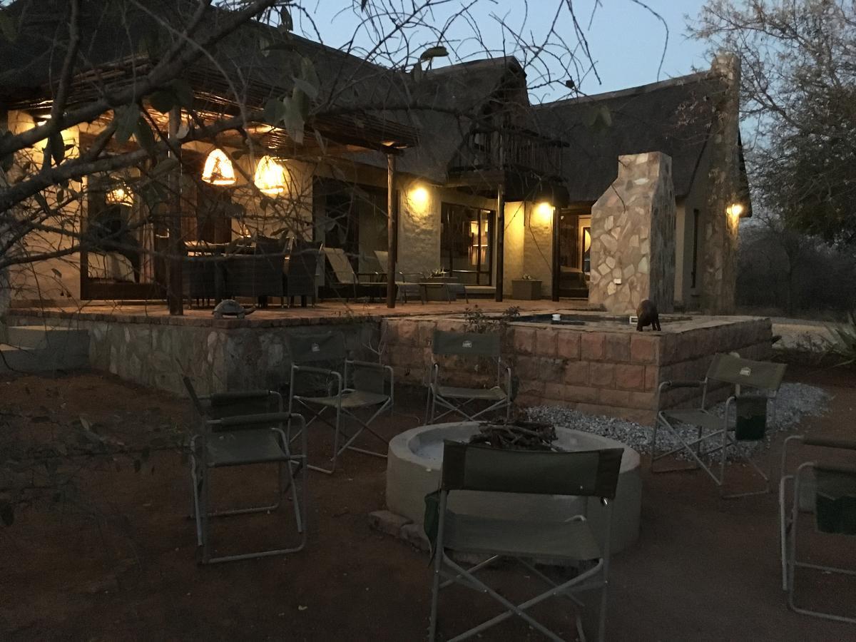 Giraffe Lodge Hoedspruit Exterior photo